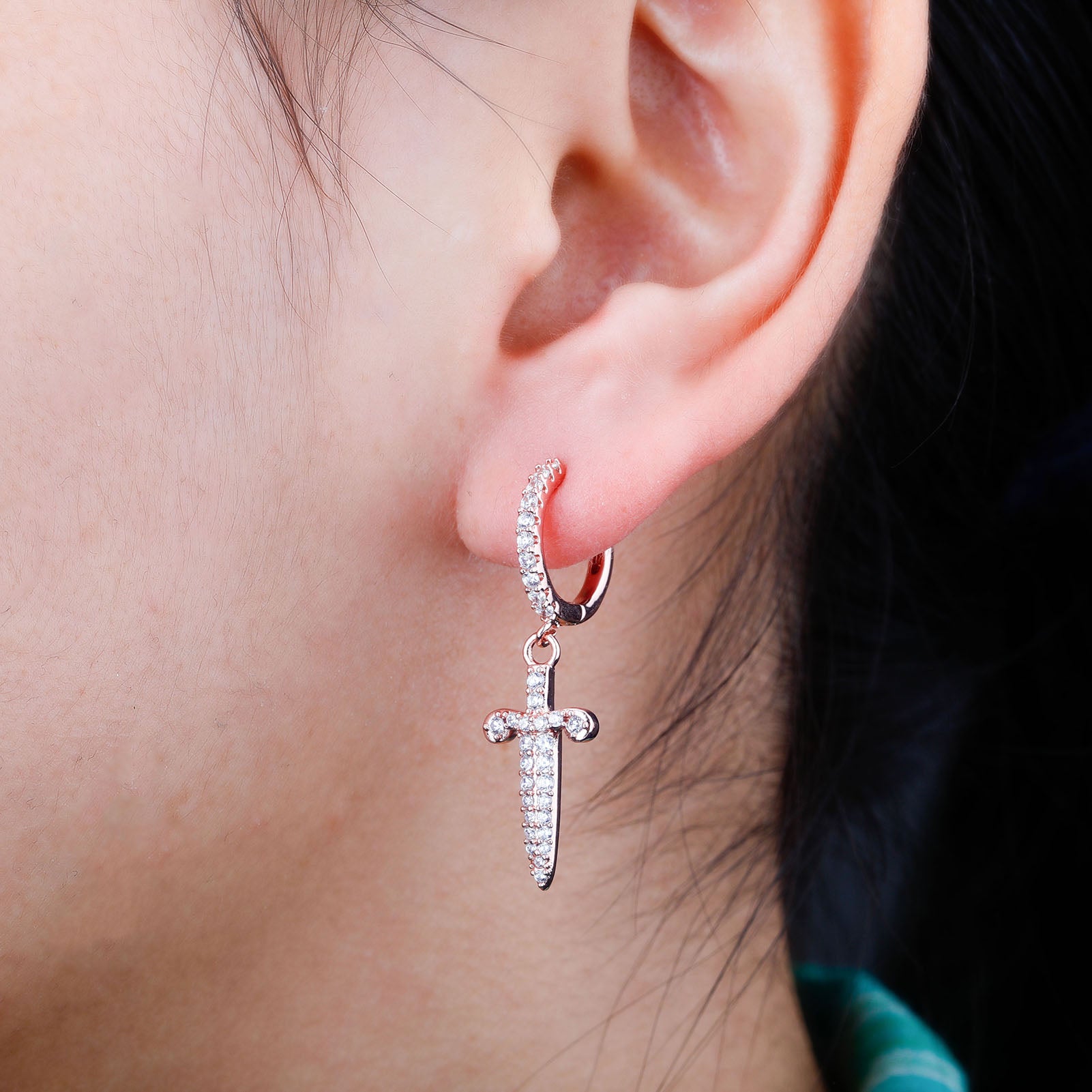 TOPGRILLZ New Ice Out Sword Dagger Earring Full Iced Cubic Zirconia High Quality Copper Hip Hop Fashion Jewelry Gift For Party - Random the Ghost